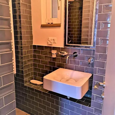 Green Globe Apartment *